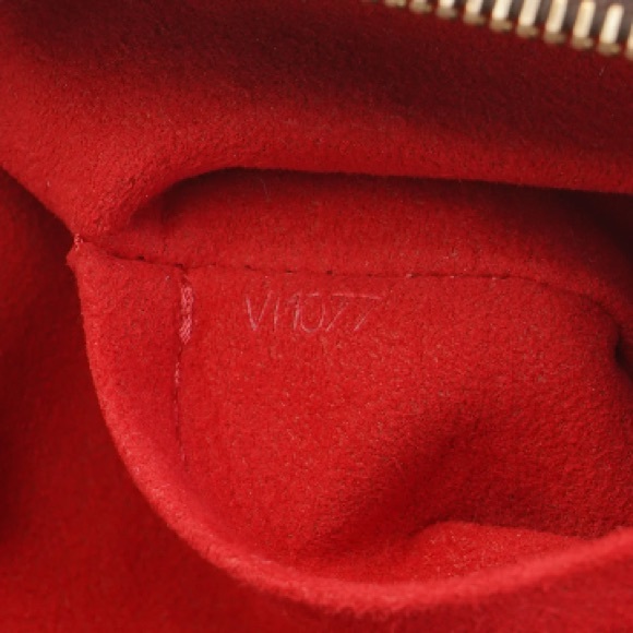 LOUIS VUITTON
Knightsbridge bag - Picture 2 of 11